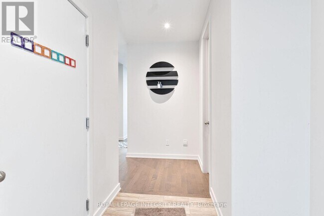 Photo du bâtiment - 532 Tenor Rdg