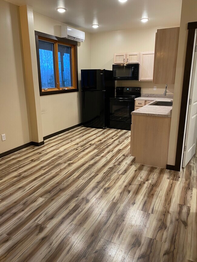 2315 Lismore Rd Unit D, Duluth, MN 55804 Apartments in Duluth, MN