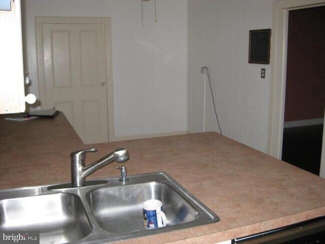Foto del edificio - 9622 Liberty Rd
