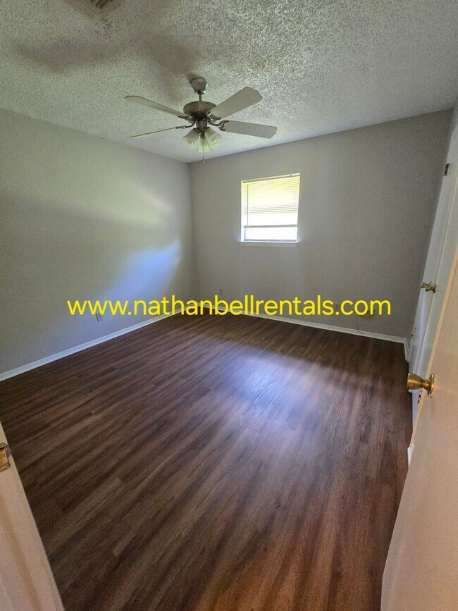Building Photo - 2855 Kessler Dr