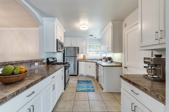 Building Photo - 4812 Wateka Dr