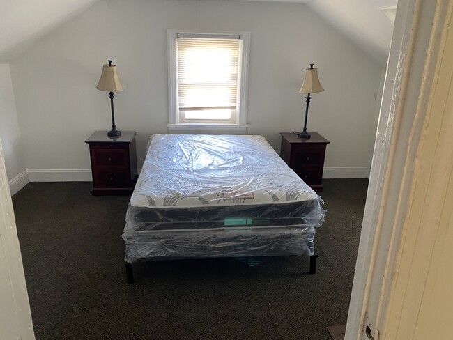 Building Photo - 4801 Old Warwick Rd