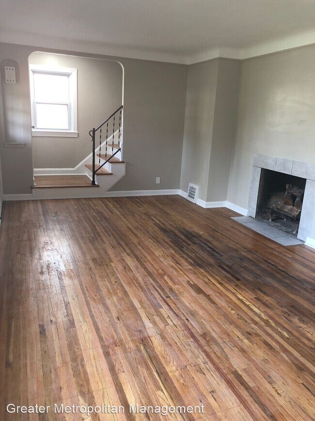 Building Photo - 3 br, 1 bath House - 4972 Edsal Drive