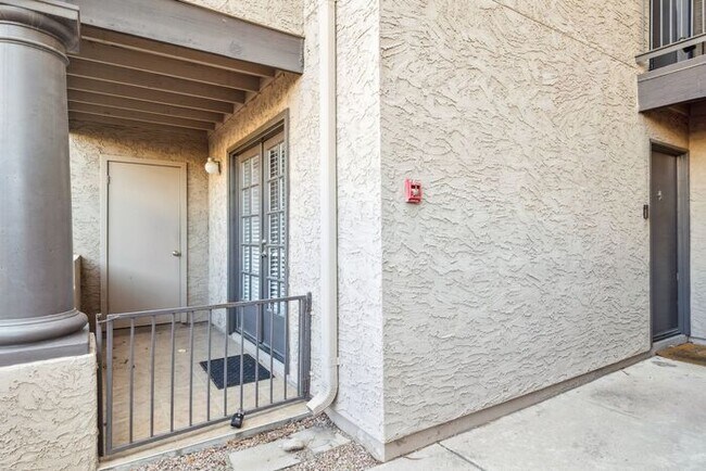 Foto del edificio - 5995 N 78th St