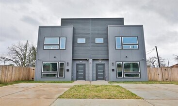 Building Photo - 9315 Ashville Dr