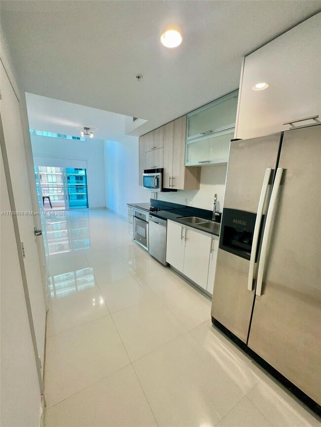 Foto del edificio - 60 SW 13th St