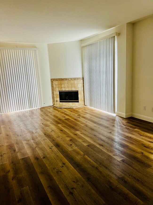 Foto del edificio - 24149 Del Monte Dr