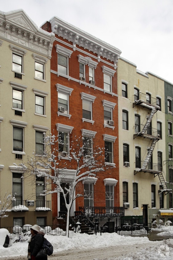 Foto del edificio - 93 St Marks Pl