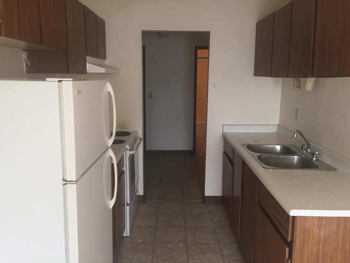 Building Photo - 9527-998A 98a Ave