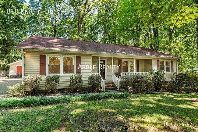 Building Photo - 810 Knight Dr