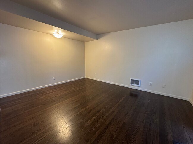 Foto del edificio - 12130 SW 14th St