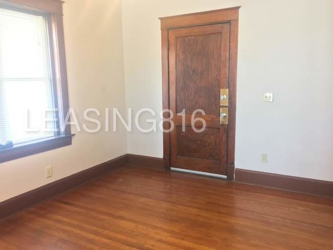 Foto del edificio - 3404 Independence Ave