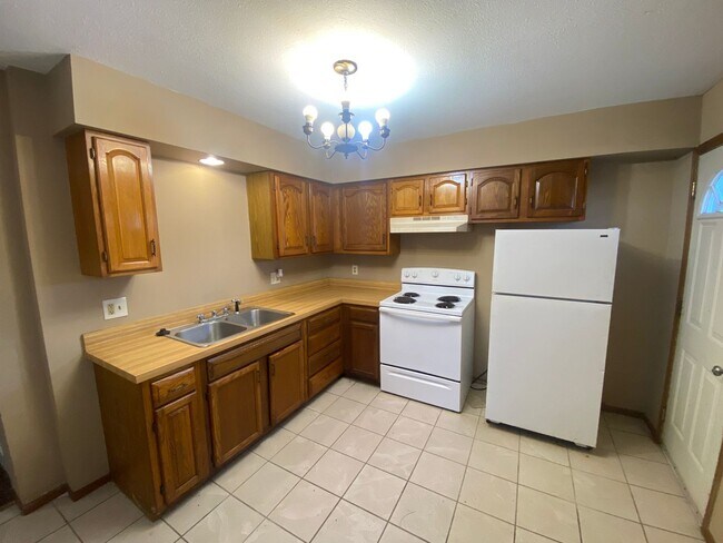 Foto del edificio - 2328 Mitchell Ave