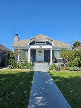 Building Photo - 4153 S Van Ness Ave