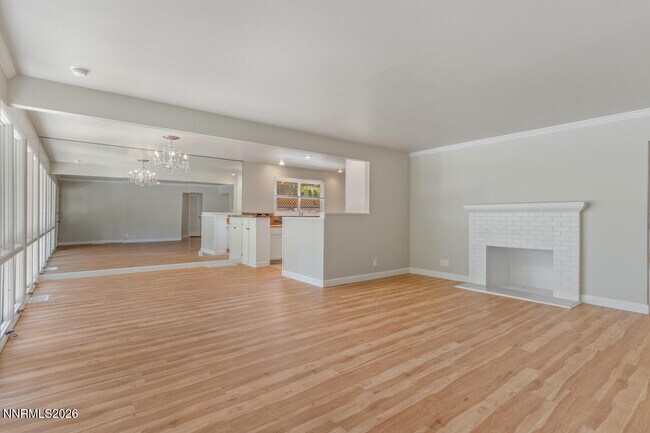 Foto del edificio - 2325 Homestead Pl