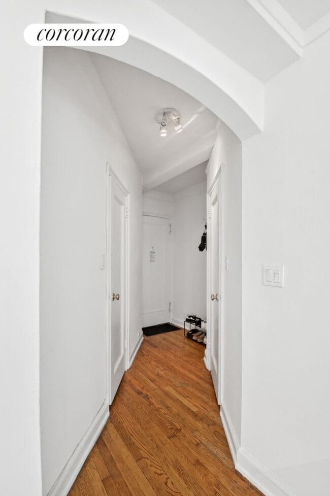 Foto del edificio - 211 E 35th St