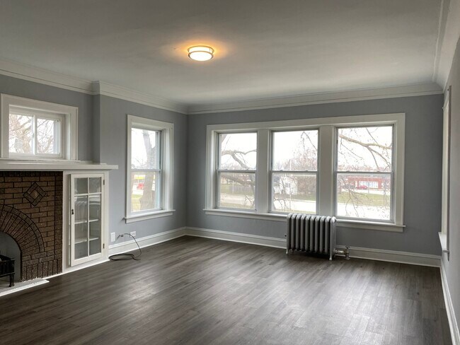 Building Photo - 1434 Park Ave