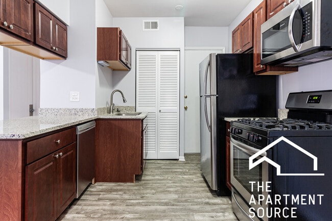 Photo - 3708 N Sheffield Ave Apartment