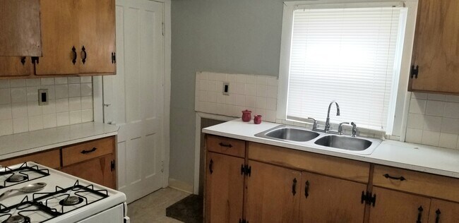 Nice Kitchen - 21 Rose St