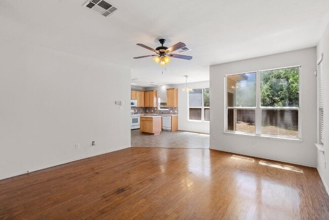 Building Photo - 10520 Fosseway Dr