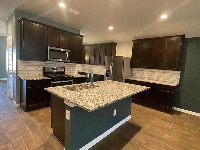 Building Photo - 1403 Mateer Manor Ct