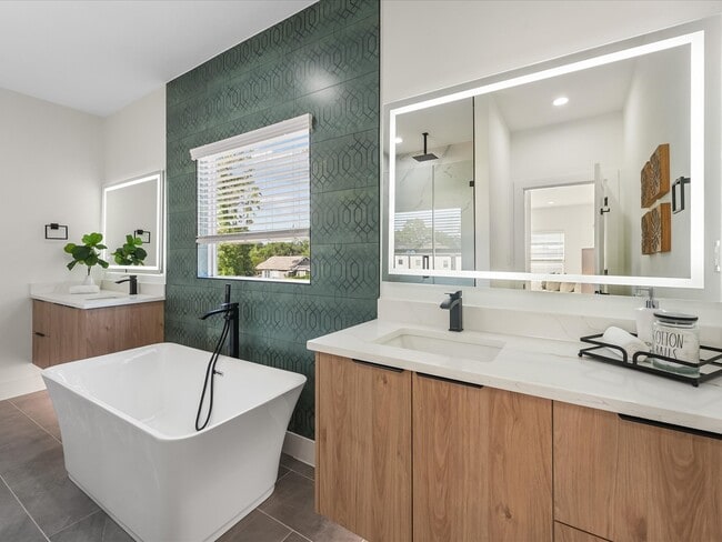 Foto del edificio - 2598 W Tidwell Rd