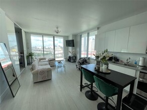 Building Photo - 90 SW 3rd St