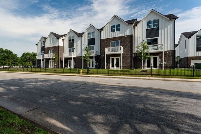 Foto del edificio - 5679 Sofias Cir