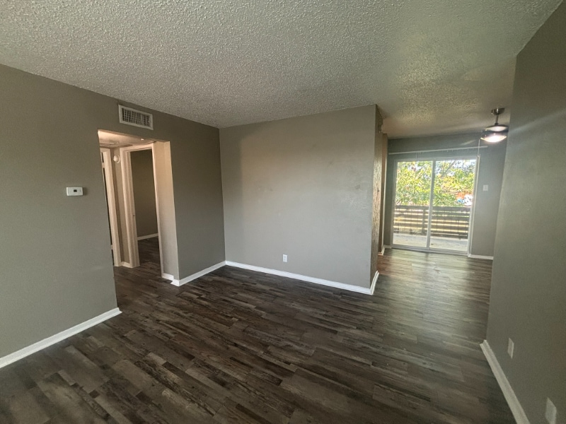 Photo - 531 Bedford Rd (Bedford, TX)