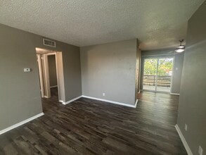 Building Photo - 531 Bedford Rd