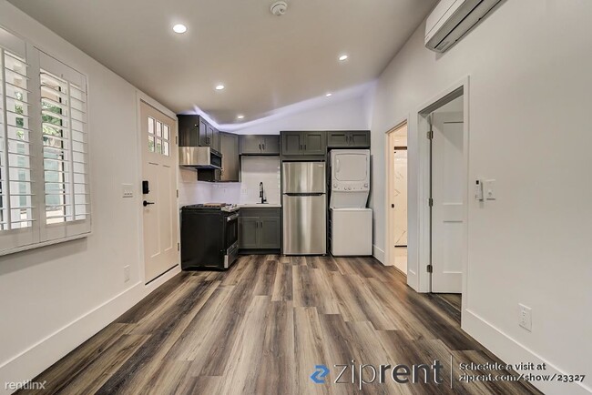 Foto del edificio - 1 br, 1 bath House - 11468 North Prager Av...