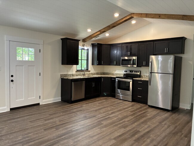 Foto del edificio - 267 Sterling Dr