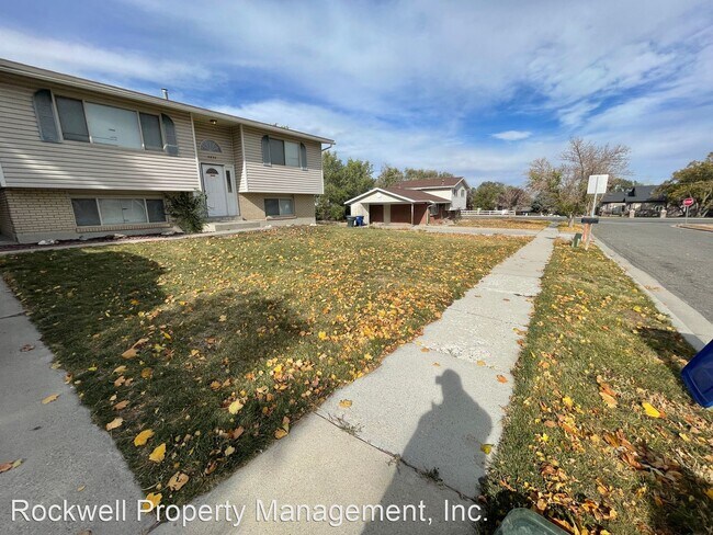 Foto del edificio - 5 br, 2 bath House - 3820 S 7000 W