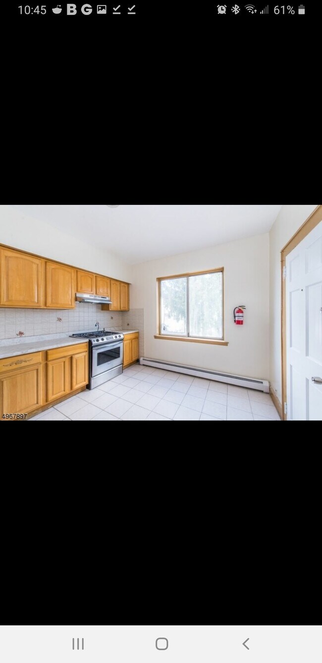 Kitchen - 149 Elm St