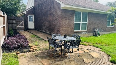 Building Photo - 5808 Forest Timbers Dr