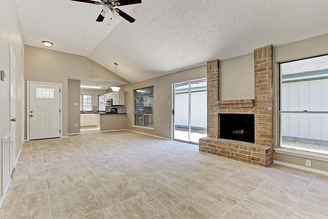 Building Photo - 20622 Broughwood Cir