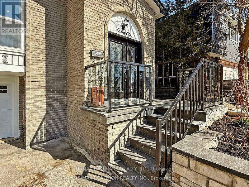 Primary Photo - 33 Angus Dr