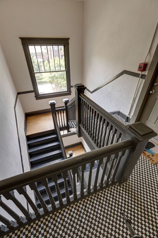Building Photo - 2120 Belmont Blvd