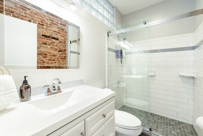 Building Photo - 111 E 13th St