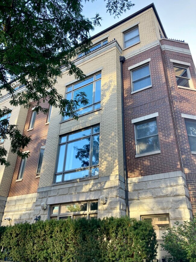 Street View - 3432 N Ashland Ave