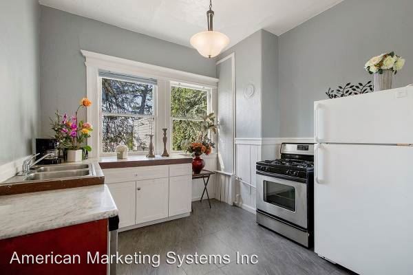 Building Photo - 1119 Leavenworth St