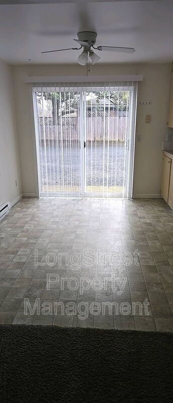 Foto del edificio - 2307 Newton St