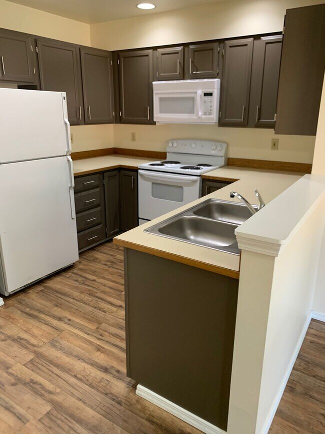 Foto del edificio - 2 Bedroom Condo with Washer/Dryer in Home