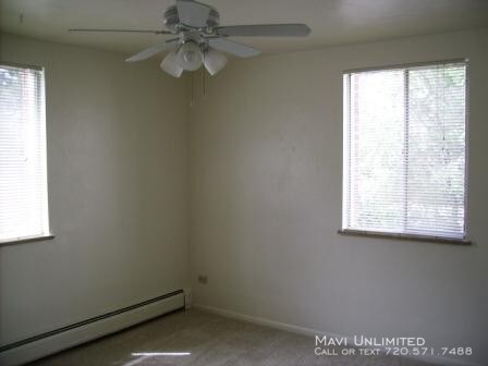 Building Photo - 1135 W Lilley Ave