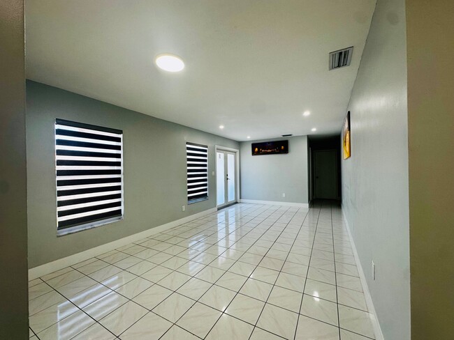 Foto del edificio - 53 NW 109th Ct