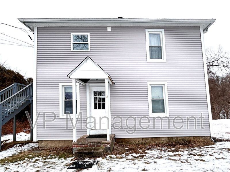 12 Arlmont St Unit 1, Chicopee, MA 01013 Condo for Rent in Chicopee