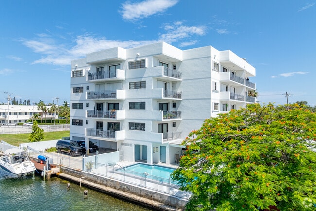 Venice Villa Condominium