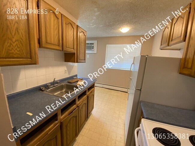Building Photo - 1 bed, 1 bath APARTMENT located in Rosemont, Regina, SK.