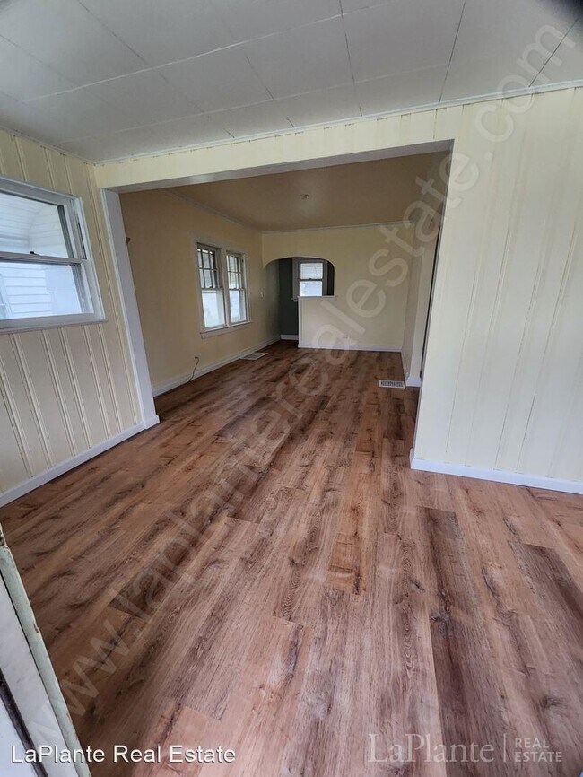 Building Photo - 2 br, 1 bath House - 1708 Bateman St.