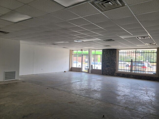 Building Photo - 8700 Colonel Glenn Rd